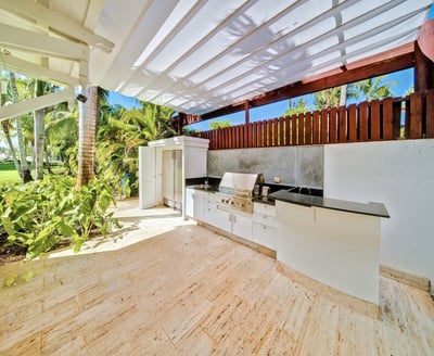Luxury Villa Photo #25