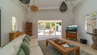 Luxury Villa Photo #18
