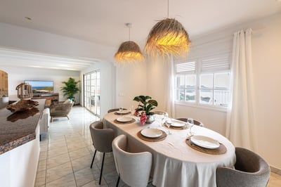 Luxury Villa Photo #17