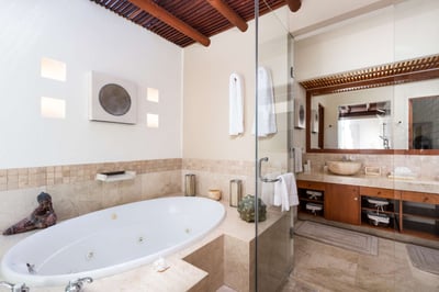 Luxury Villa Photo #29