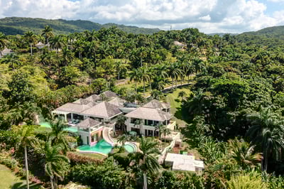 Luxury Villa Photo #2