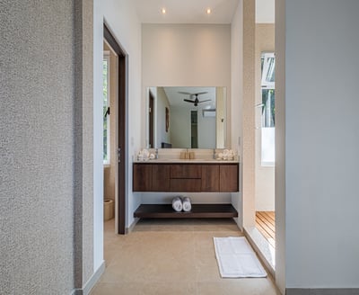 Luxury Villa Photo #48
