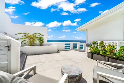 Luxury Villa Photo #2