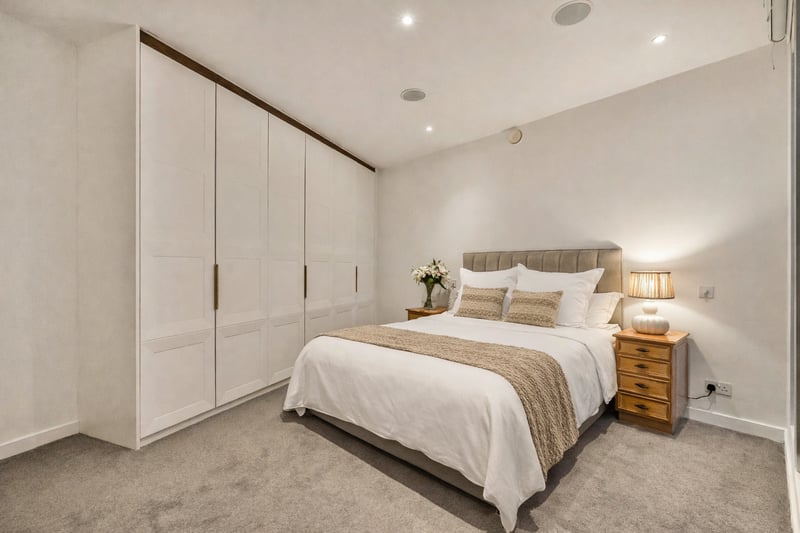 Pindock Mews