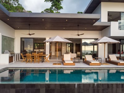 Luxury Villa Photo #6