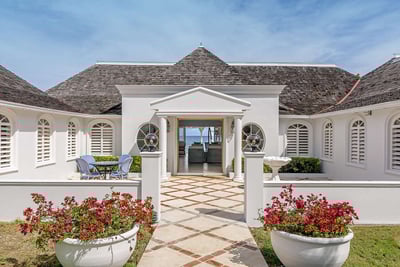 Luxury Villa Photo #9