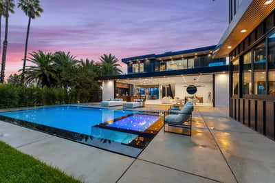Luxury Villa Photo #2