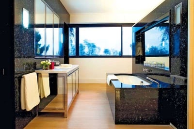 Luxury Villa Photo #23