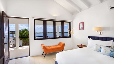 Luxury Villa Photo #30