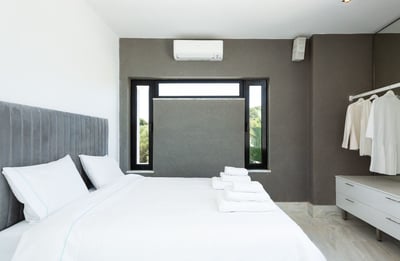 Luxury Villa Photo #17