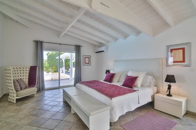 Luxury Villa Photo #33