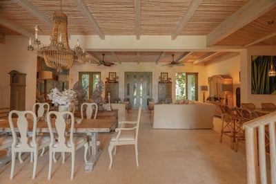 Luxury Villa Photo #48