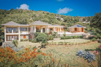Luxury Villa Photo #8
