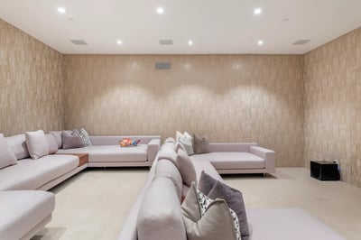 Luxury Villa Photo #36