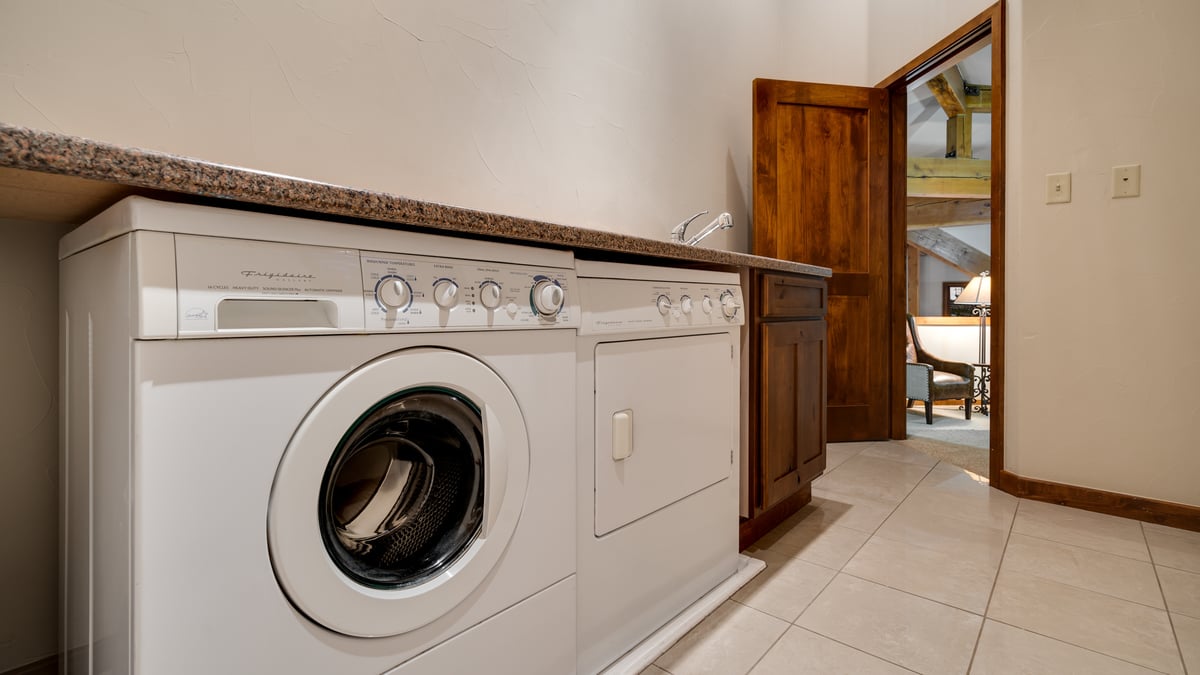 Majestic Mountain Lodge