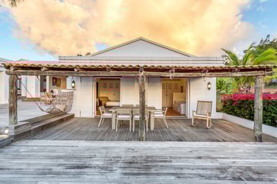 Luxury Villa Photo #4