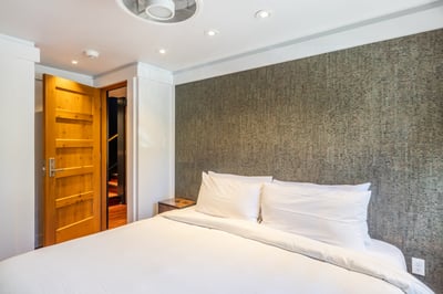 Luxury Villa Photo #24