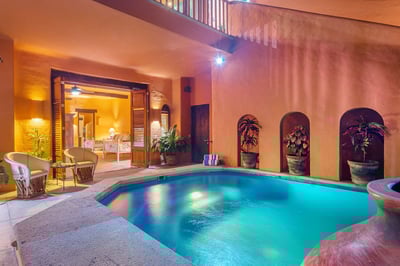 Luxury Villa Photo #11