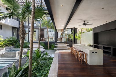 Luxury Villa Photo #12