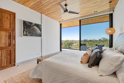 Main House Suite 4  – 2nd Floor