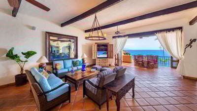 Luxury Villa Photo #15