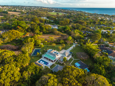Luxury Villa Photo #2