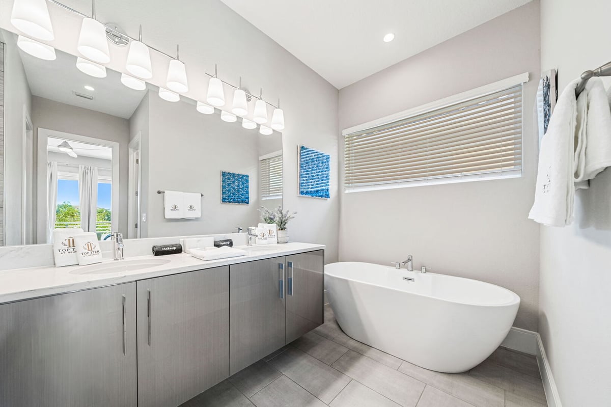 Reunion Tropical Retreat