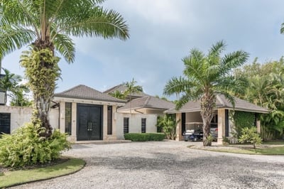 Luxury Villa Photo #31