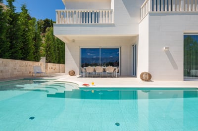 Luxury Villa Photo #14