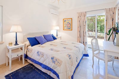 Luxury Villa Photo #12
