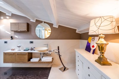 Luxury Villa Photo #36