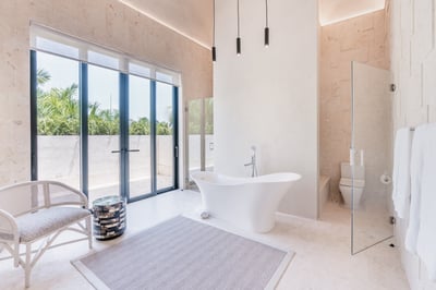 Luxury Villa Photo #42
