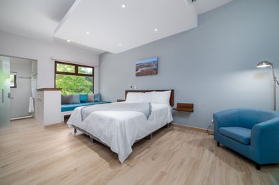 Luxury Villa Photo #30