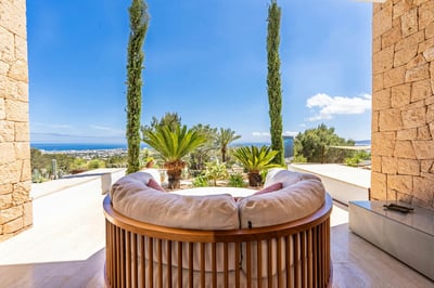 Luxury Villa Photo #16