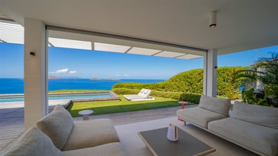 Luxury Villa Photo #25