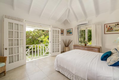 Luxury Villa Photo #22