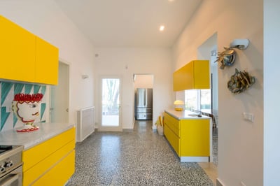 Luxury Villa Photo #25