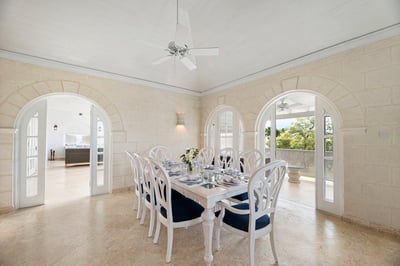 Luxury Villa Photo #9