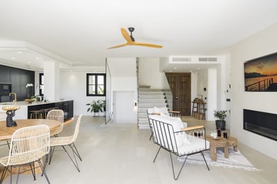 Luxury Villa Photo #12
