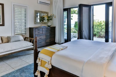 Luxury Villa Photo #9