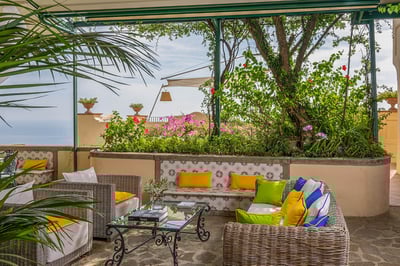 Luxury Villa Photo #4