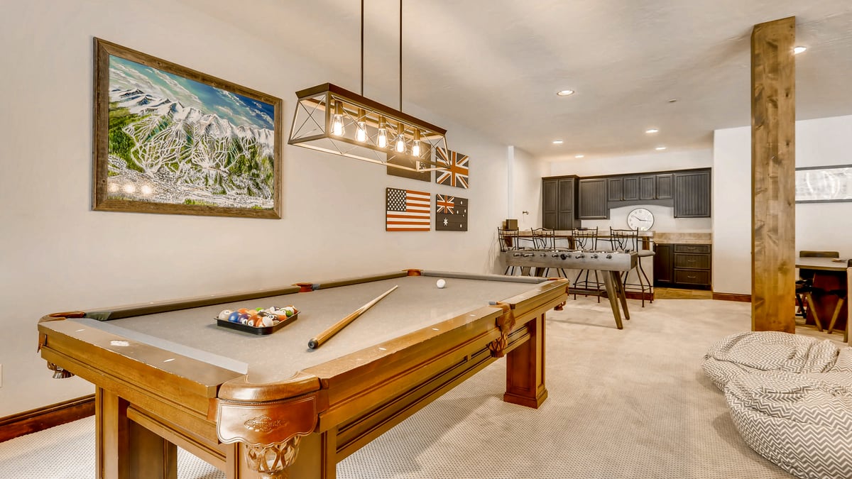 Billiards in lower level family room - Image 26