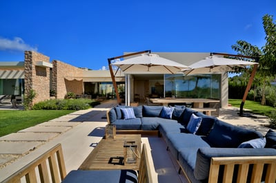 Luxury Villa Photo #6