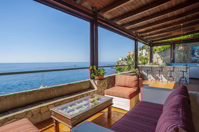 Luxury Villa Photo #11