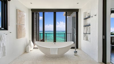 Luxury Villa Photo #41
