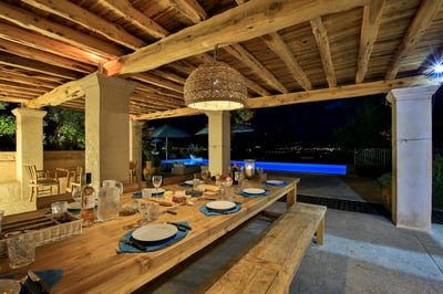 Luxury Villa Photo #6