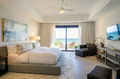 Luxury Villa Photo #26