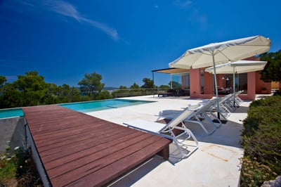 Luxury Villa Photo #5