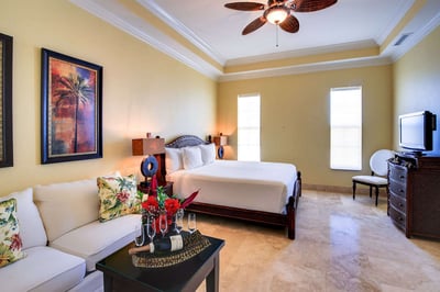 Luxury Villa Photo #7