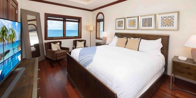 Luxury Villa Photo #17